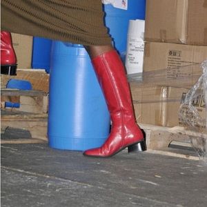 HOPP Tubo Boot Cherry Size 8 BRAND NEW